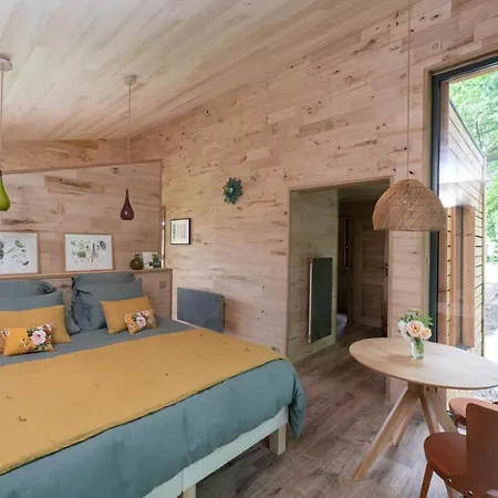 Nuits Perchees Dağ evi Cour-Maugis-sur-Huisne