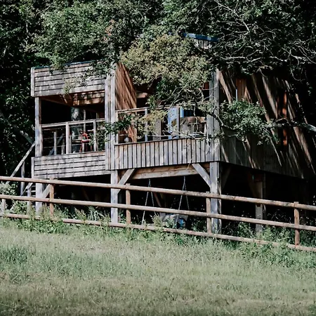 شاليه Nuits Perchees Cour-Maugis-sur-Huisne
